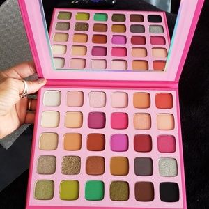 Jeffree Star x Morphe Artistry Eyeshadow Palette